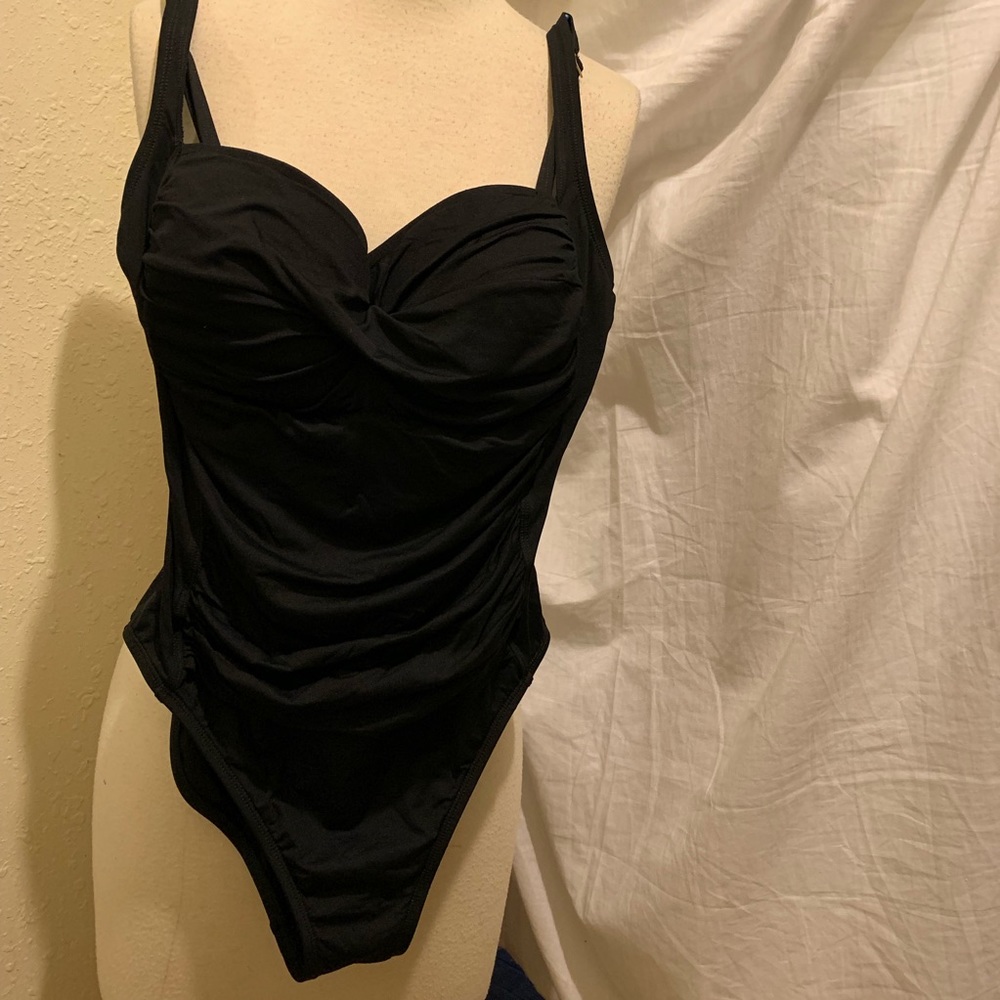 Black la Blanca one piece swimsuit